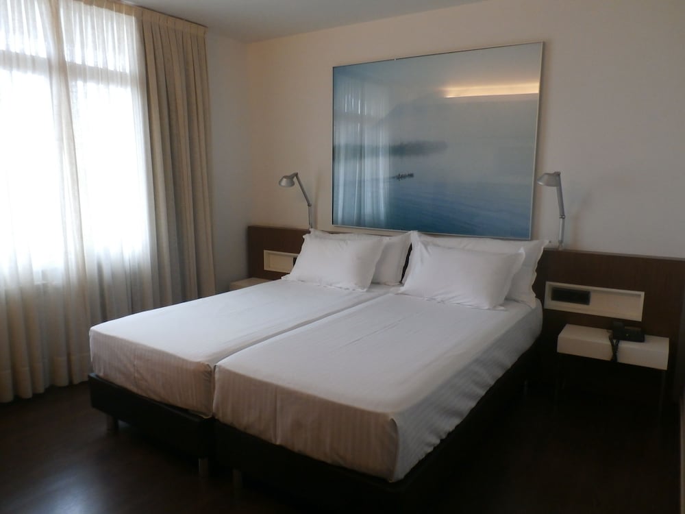 

Roma - Santander - Hotel Los Angeles