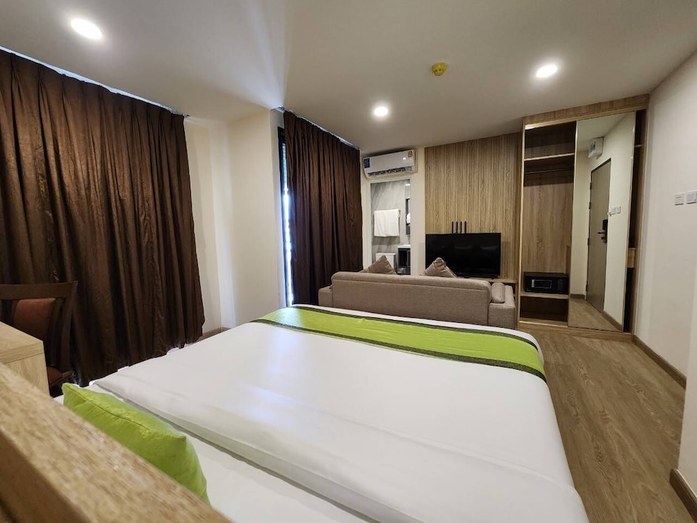 

Roma - Panwa Beach - iCheck inn Darisa Patong