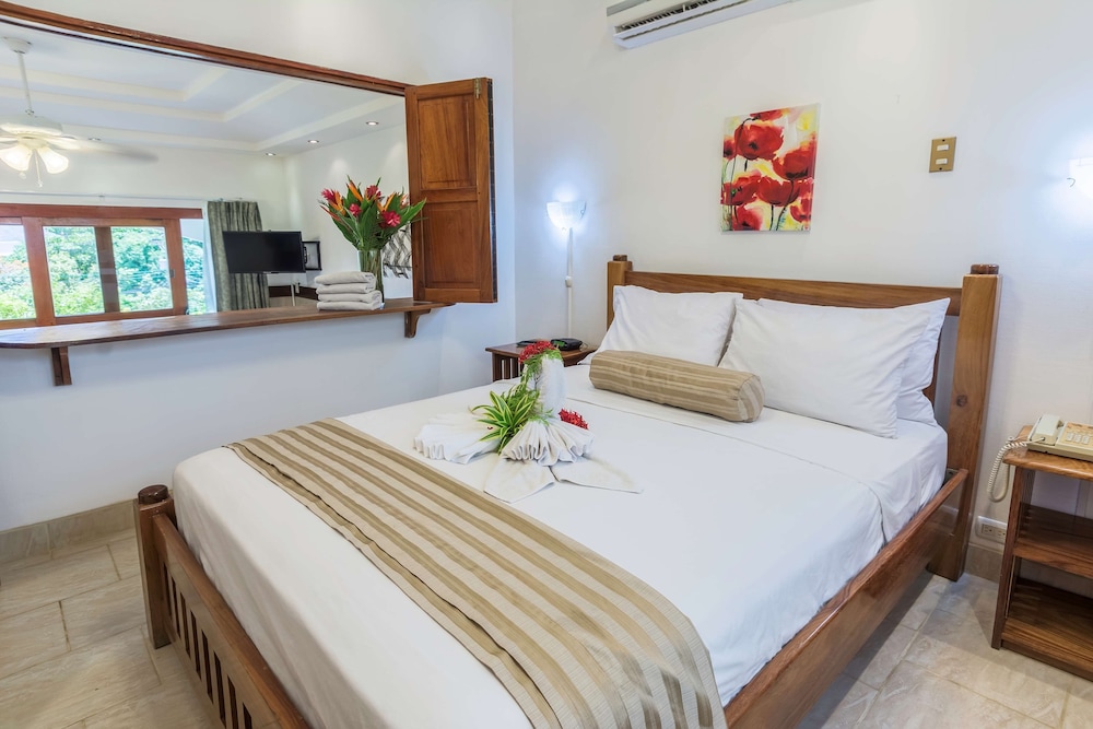 

Napoli - Tamarindo - Best Western Tamarindo Vista Villas