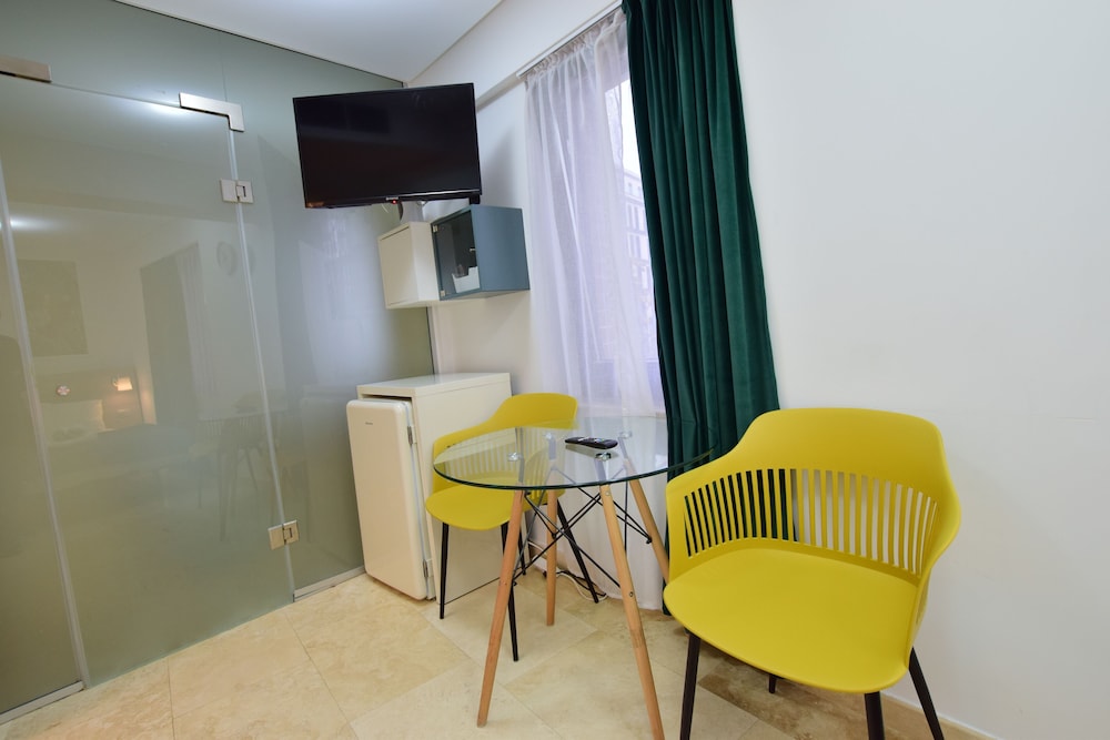 

Pescara - Bucarest - Dacia Residence Apartments