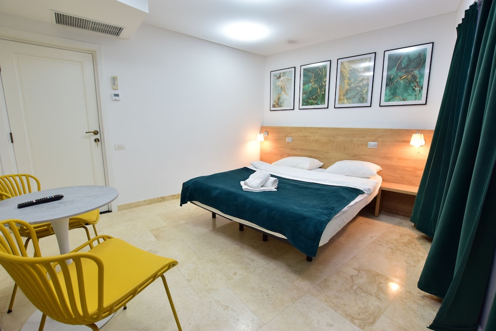 

Pescara - Bucarest - Dacia Residence Apartments
