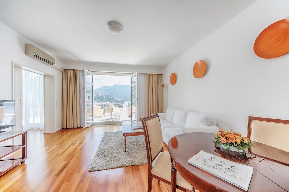 

Roma - Lugano - Villa Sassa