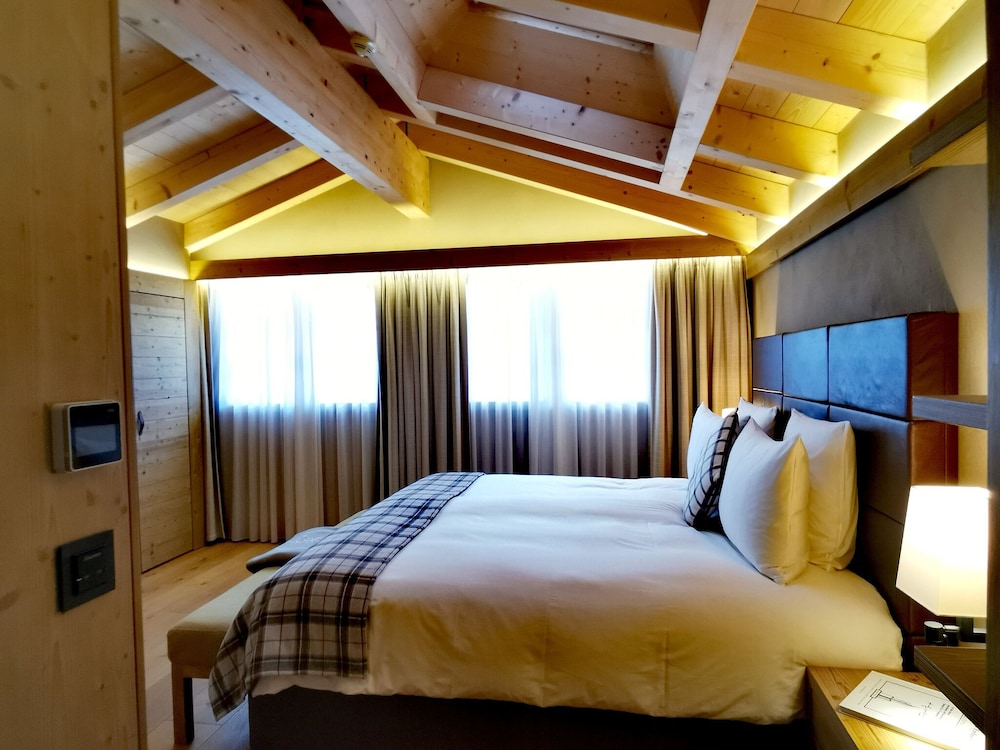 

Milano - Gstaad - Hotel de Rougemont & Spa