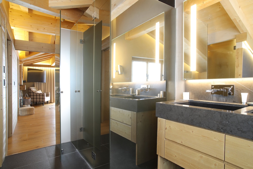 

Bari - Gstaad - Hotel de Rougemont & Spa