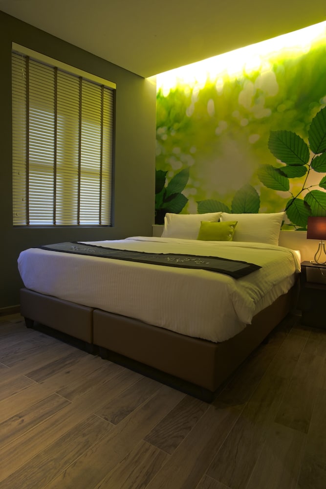 

Milano - Singapore - J8 Hotel