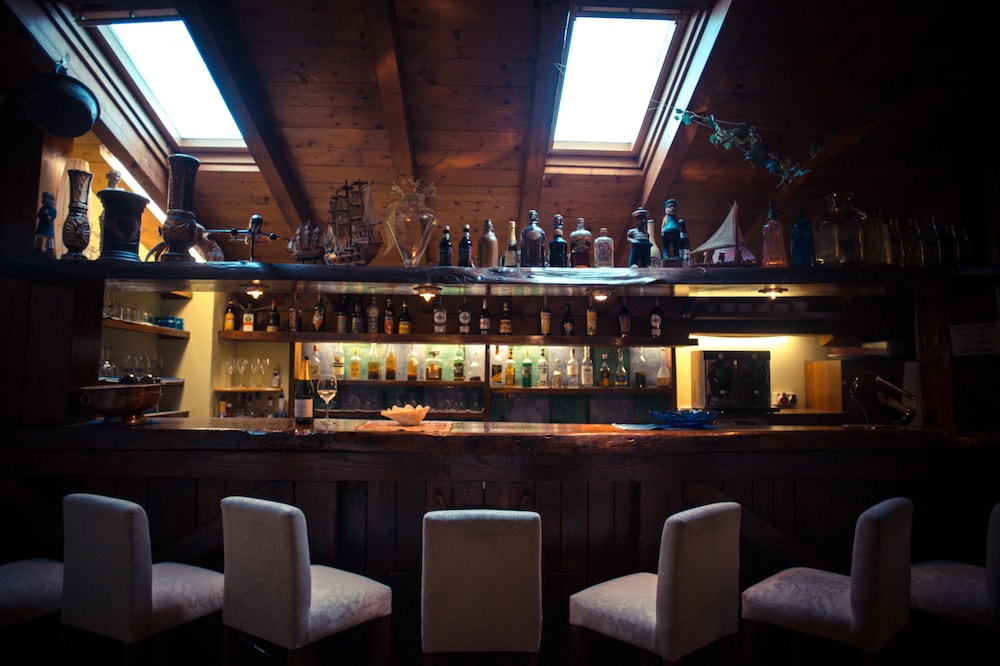 

Catania - Malpensa - Hotel Ristorante La Perla