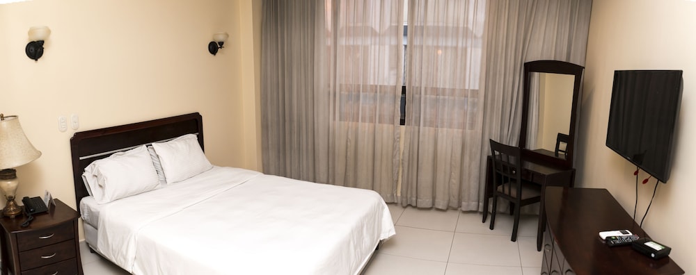 

Napoli - Santo Domingo - Hotel Novo