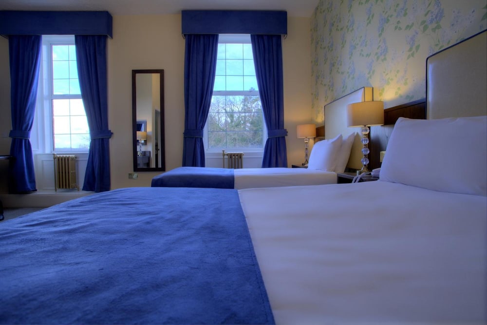 

Milano - Maynooth - The Lucan Spa Hotel