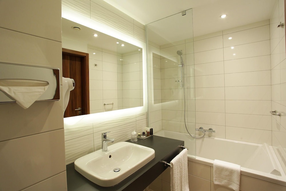 

Milano - Piaseczno - Warsaw Plaza Hotel