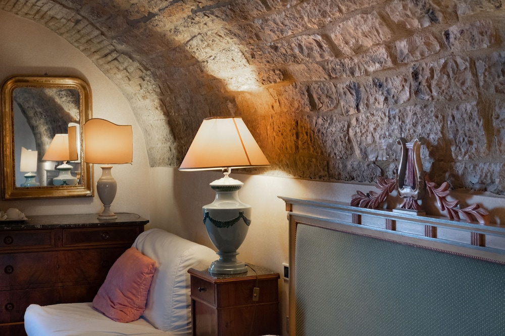 

Reggio Calabria - Gubbio - Relais Ducale
