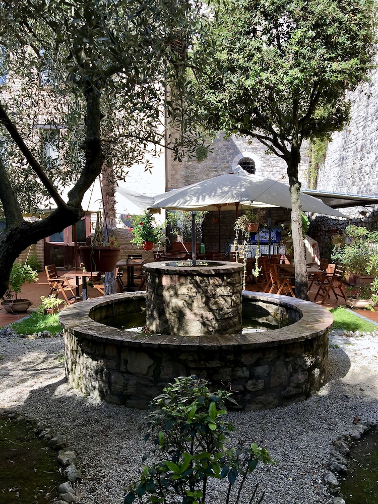 

Milano - Gubbio - Relais Ducale