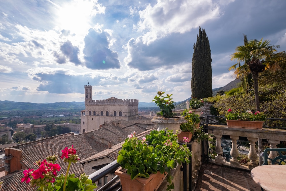 

Milano - Gubbio - Relais Ducale
