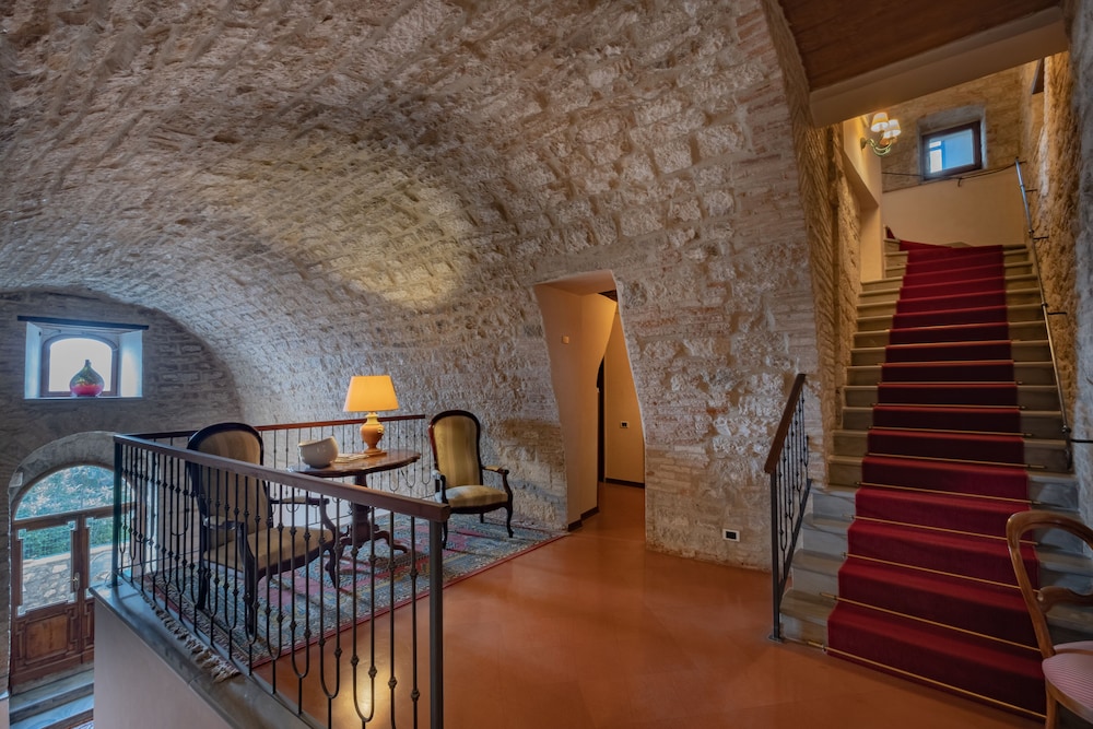 

Cagliari - Gubbio - Relais Ducale