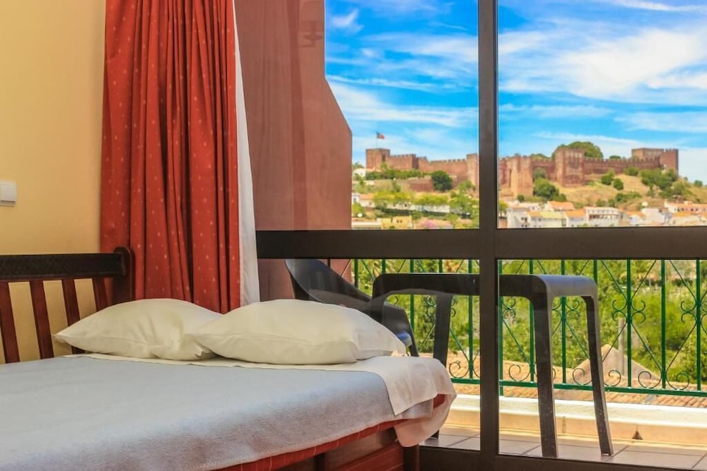 

Bologna - Lagoa - Hotel Colina Dos Mouros