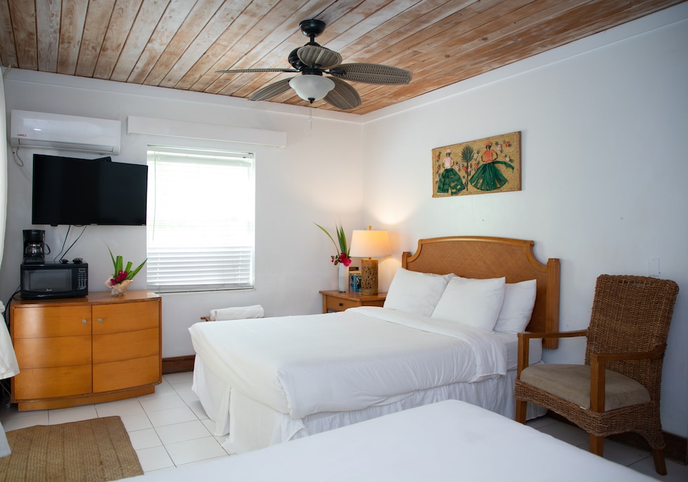 

Milano - Harbour Island - Tingum Village Hotel