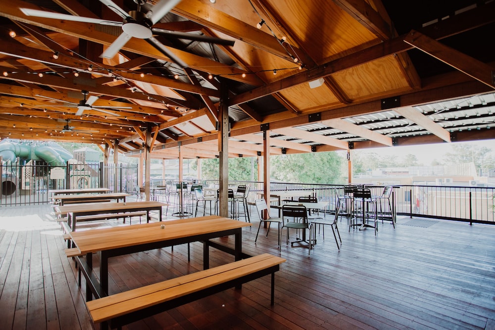 

Roma - Gold Coast - Wallaby Hotel