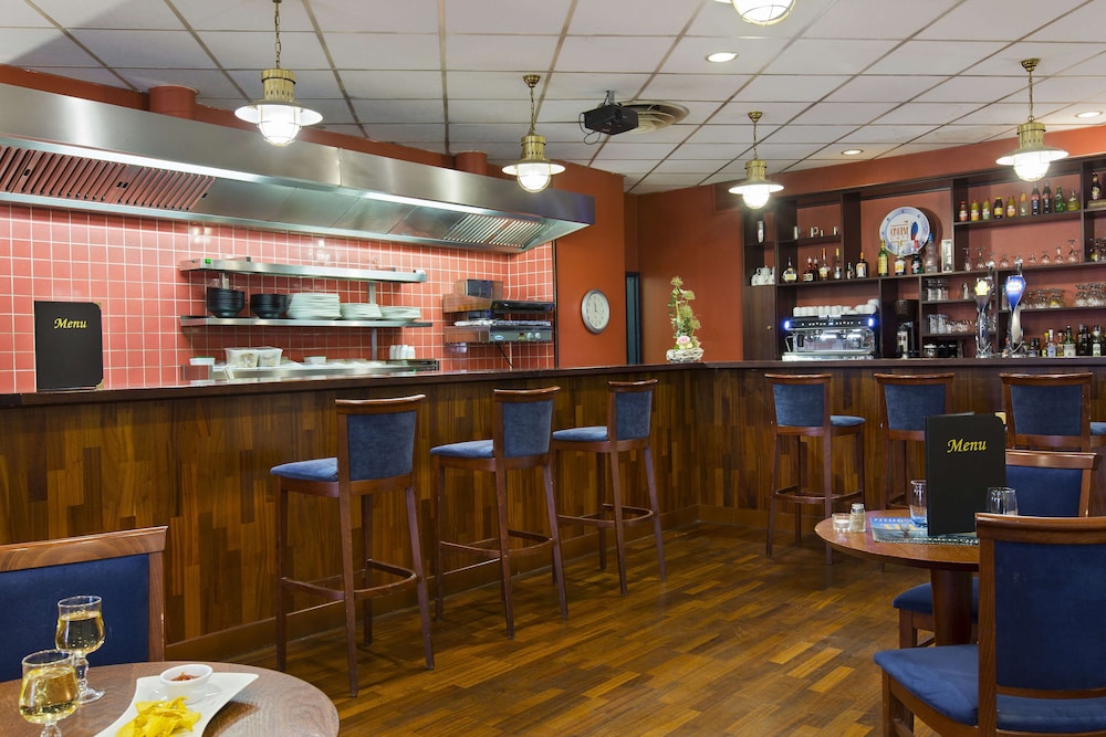 

Roma - Saint-Étienne-du-Rouvray - B&B HOTEL Rouen Centre