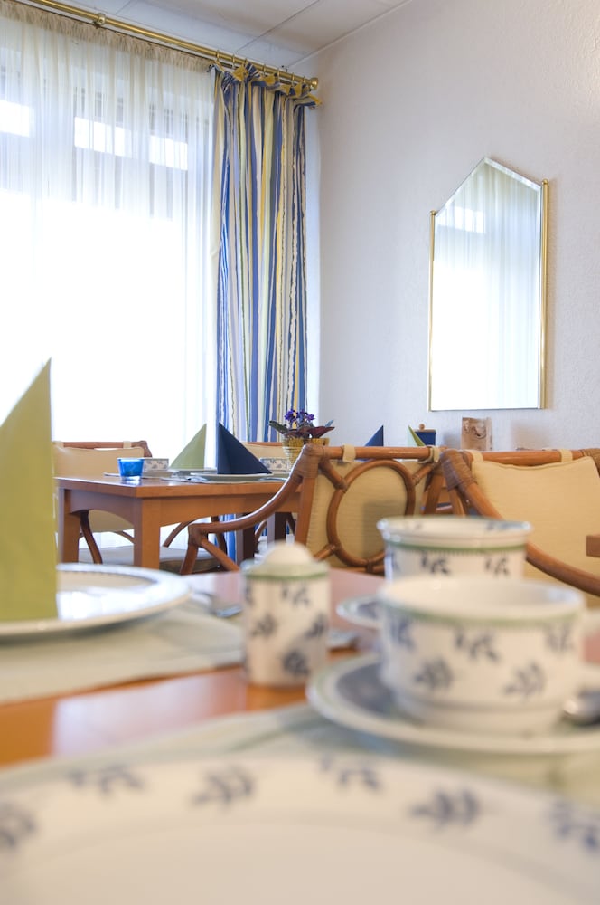 

Roma - Germering - Hotel Gästehaus Forum am Westkreuz