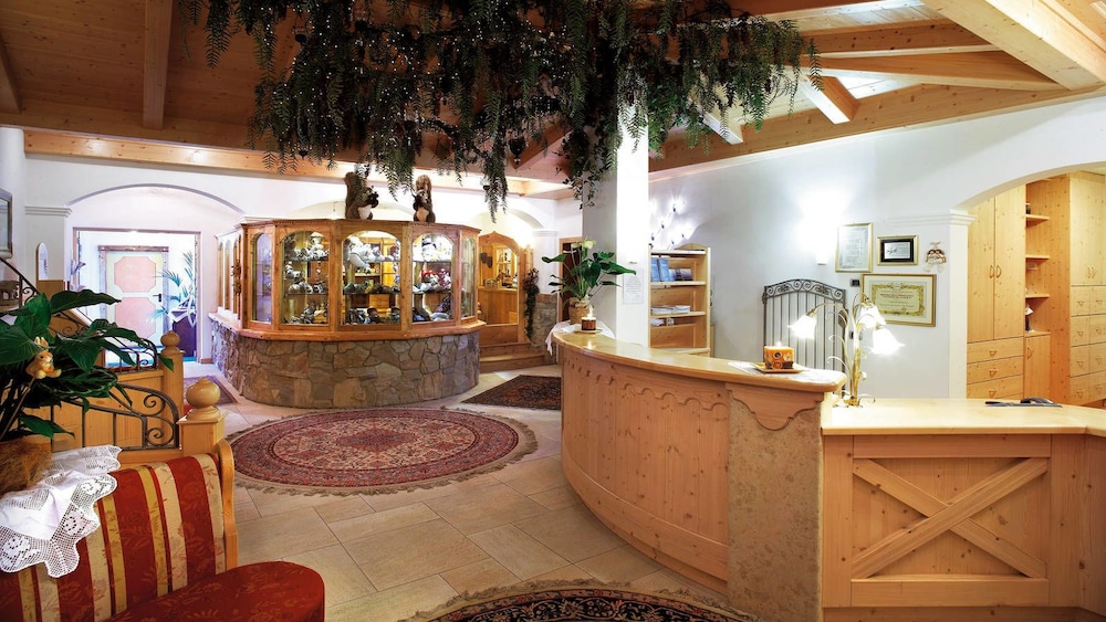HOTEL EL GEIGER, Pozza di Fassa Best deals