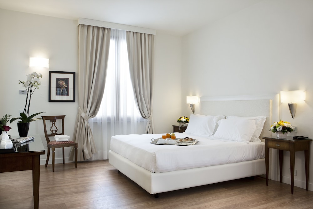 

Catania - Siena - Hotel Italia