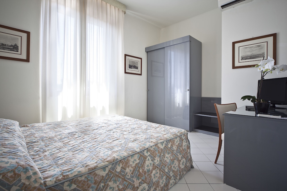 

Palermo - Siena - Hotel Italia