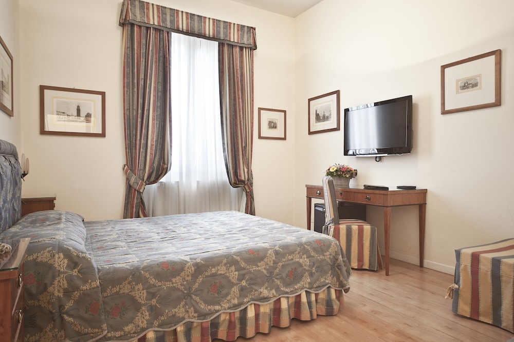 

Napoli - Siena - Hotel Italia
