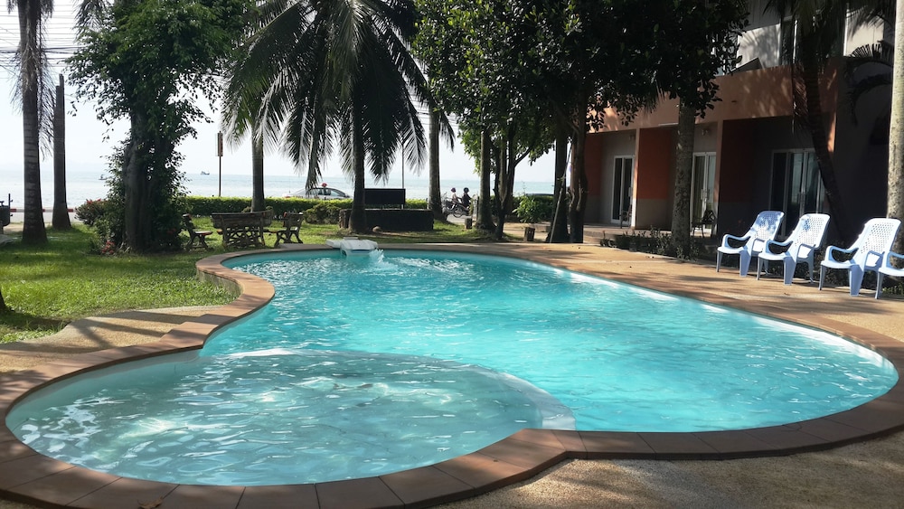 

Roma - Lipa Noi - Jinta City Samui
