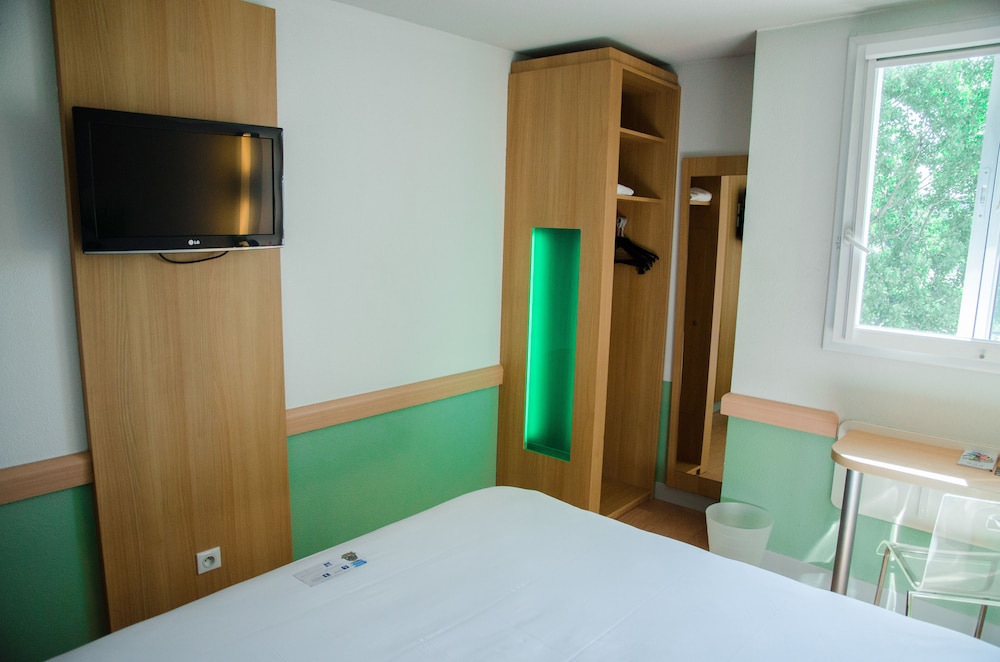 

Milano - Aulnay-sous-Bois - ibis budget Aeroport Le Bourget Garonor