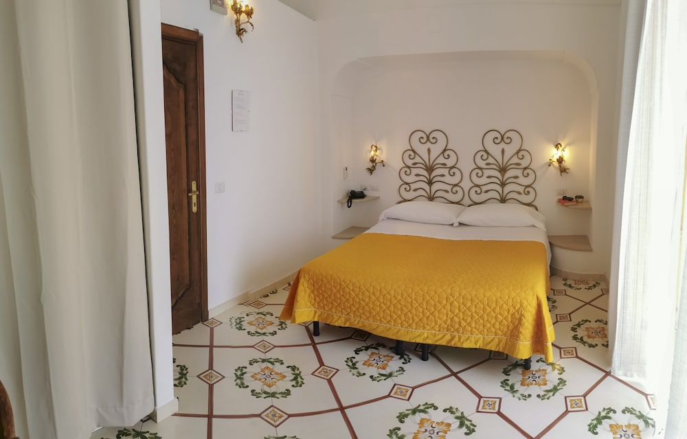 

Torino - Positano - Hotel Dimora Fornillo