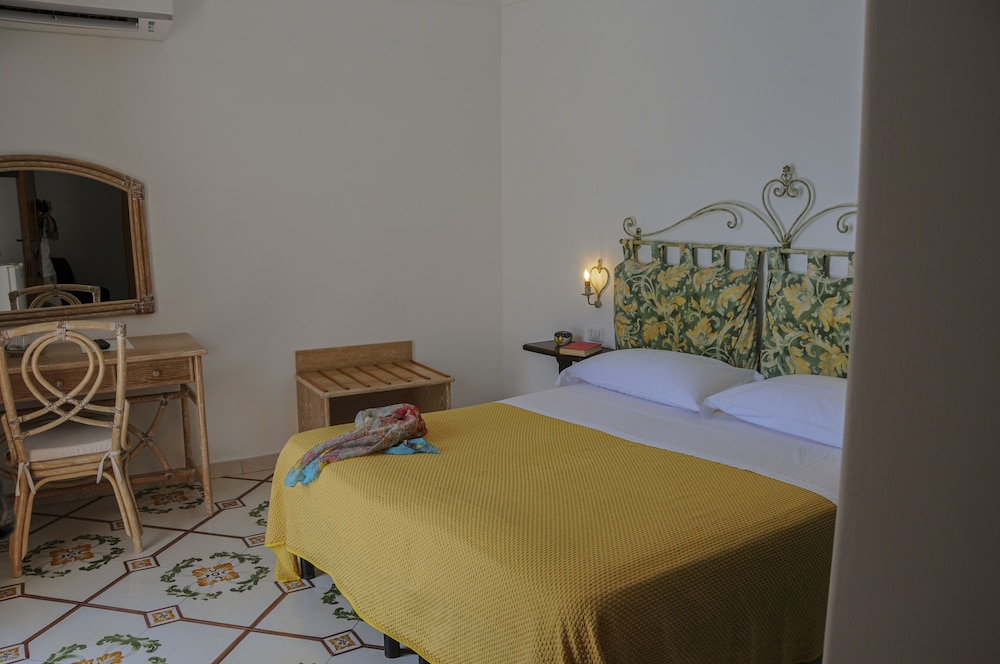 

Milano - Sorrento - Hotel Dimora Fornillo