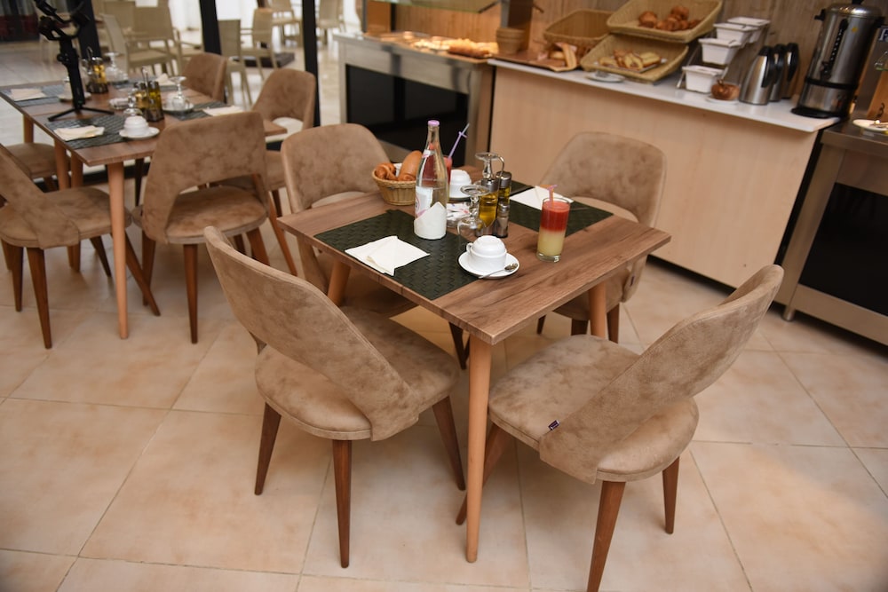 

Roma - Tunisi - Downtown Tunis Hotel