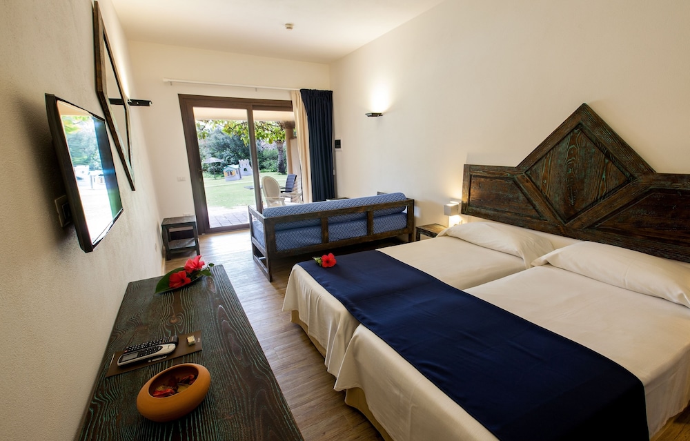 

Bologna - Baia Chia - Hotel Costa Dei Fiori