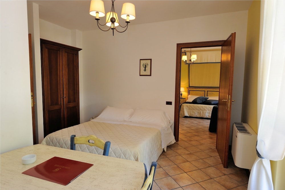 

Roma - Foligno - Guesia Village Hotel e Spa