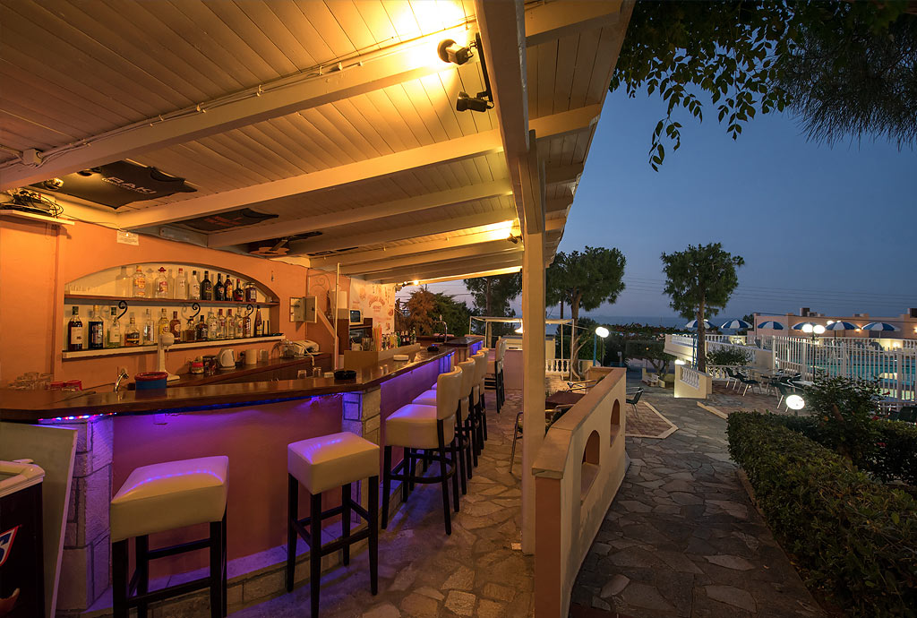 

Bologna - Malia - Adonis Studios
