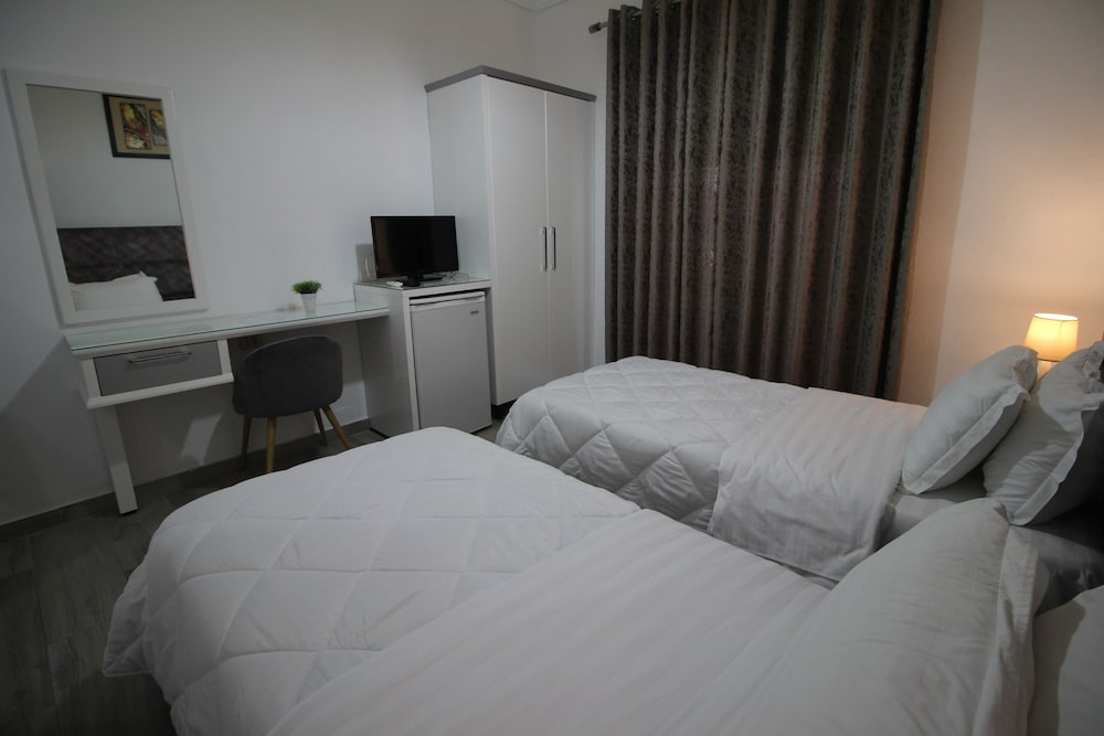 

Catania - Riviera Albanese - Julia Hotel