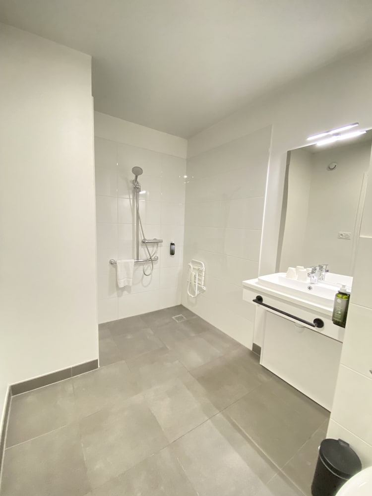 

Napoli - Épinay-sur-Orge - All Suites Massy Palaiseau