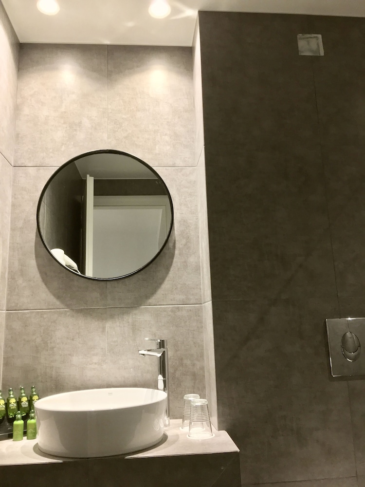 

Roma - Vari - Athens Coast Hotel