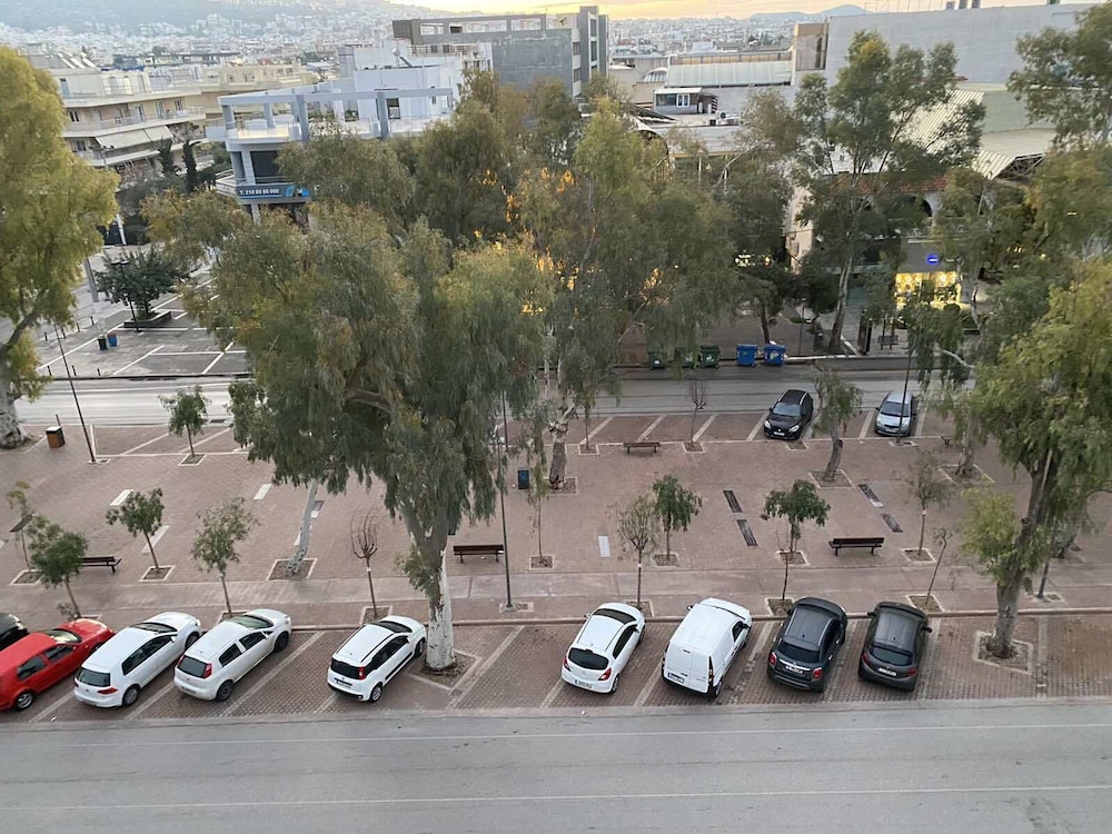 

Milano - Vari - Athens Coast Hotel