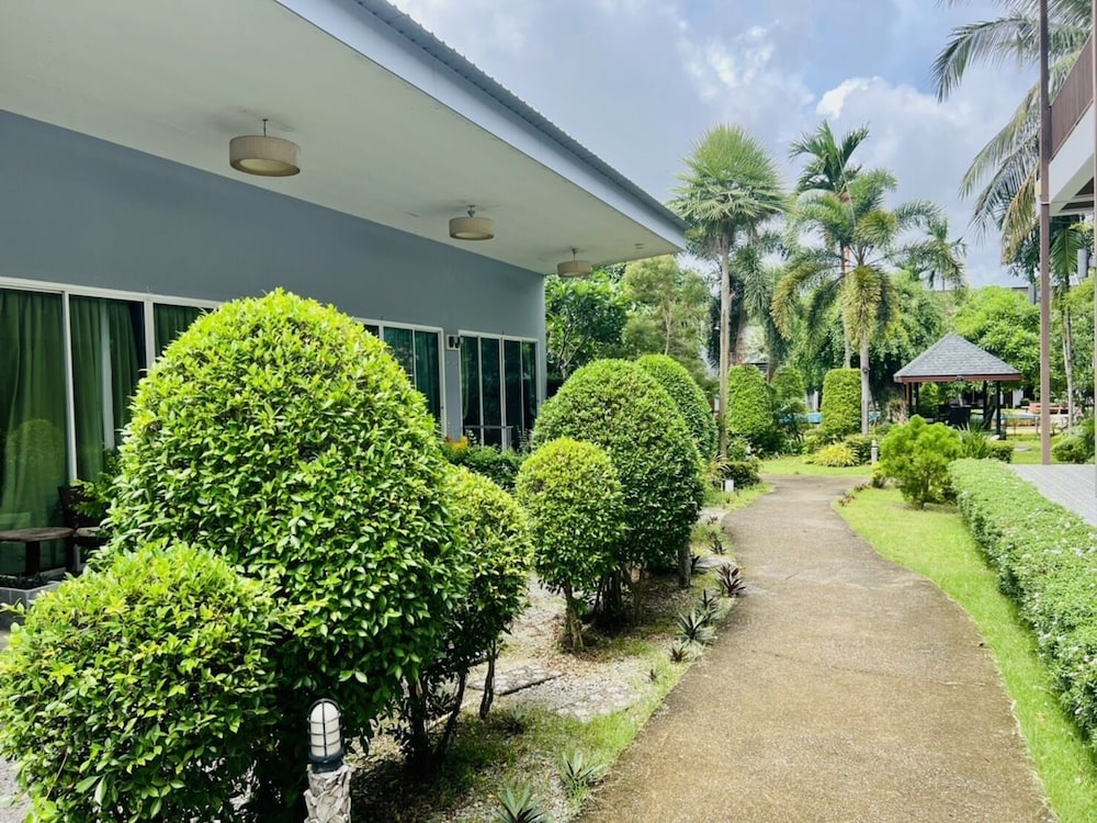 

Milano - Phuket Town - Bora Bora Villa Phuket
