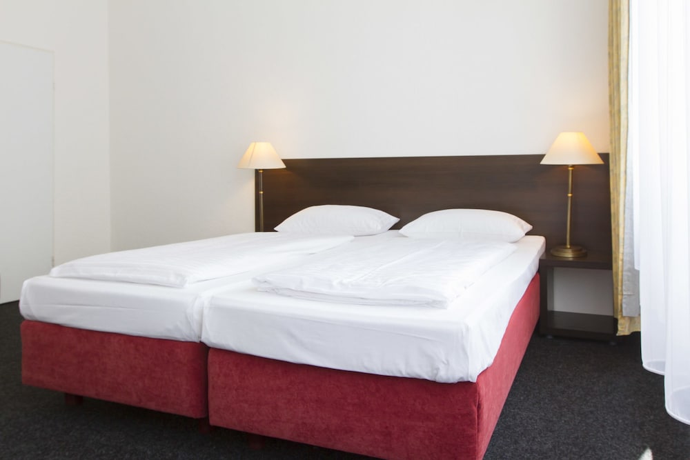 

Milano - Berlin-Tegel - Aparthotel VEGA