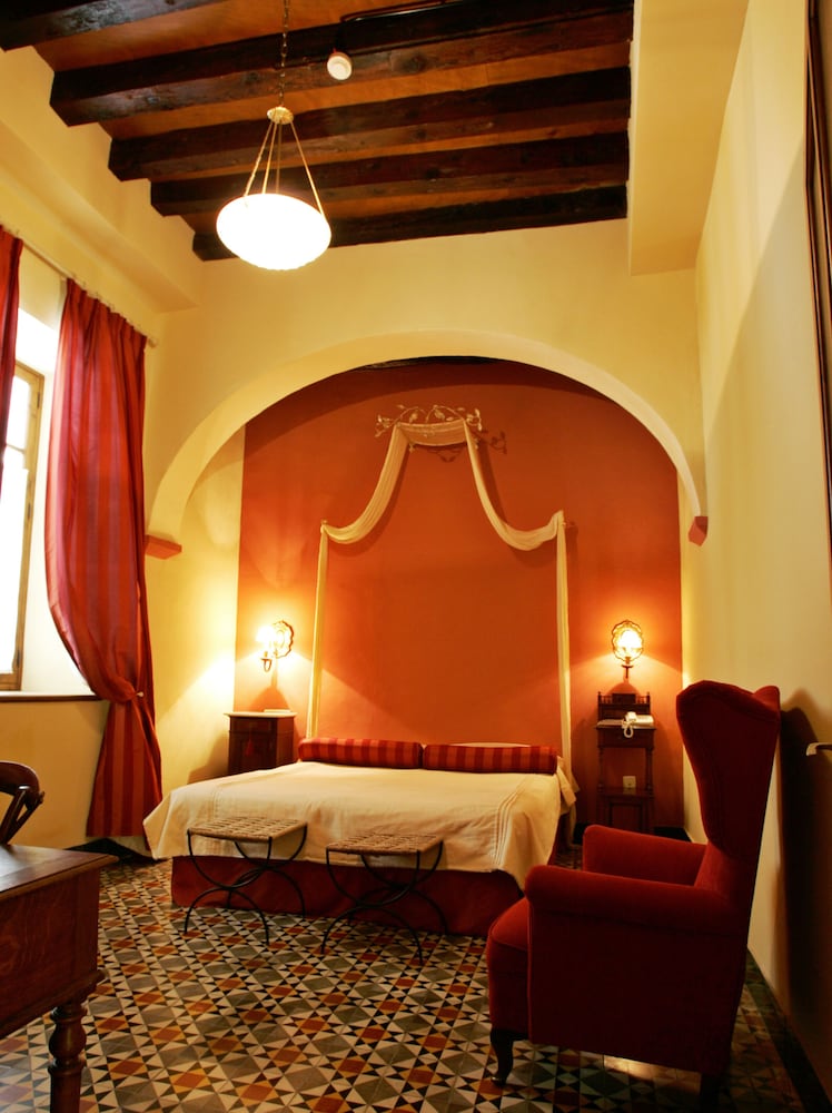 

Roma - Sanlúcar de Barrameda - Posada de Palacio