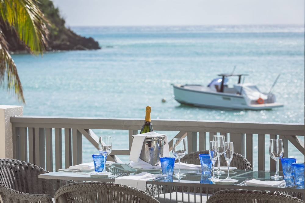

Venezia - Bolans - Carlisle Bay
