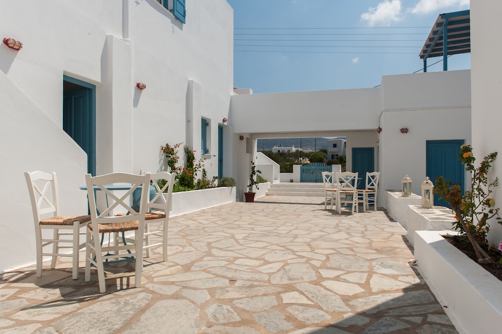 

Milano - Antiparos - Fivos Apartments