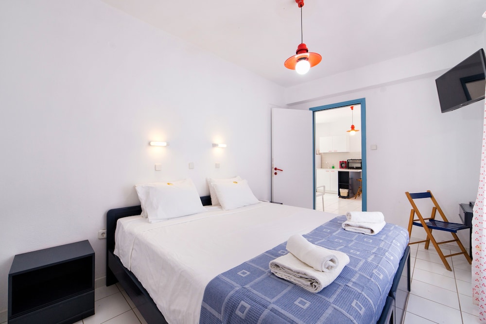 

Napoli - Antiparos - Fivos Apartments