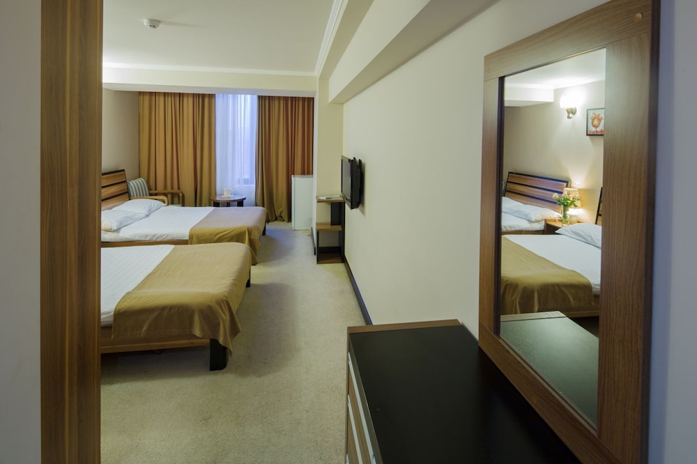 

Milano - Yerevan - New Nairi Hotel