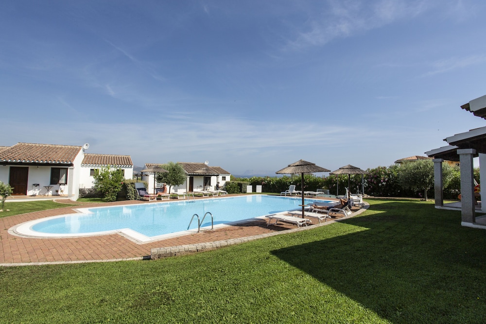 

Napoli - San Teodoro - Sa Prata Hotel & Resort