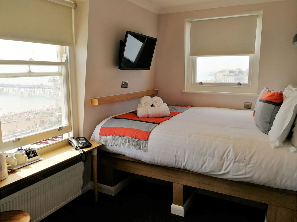 

Bologna - Brighton - Legends Hotel