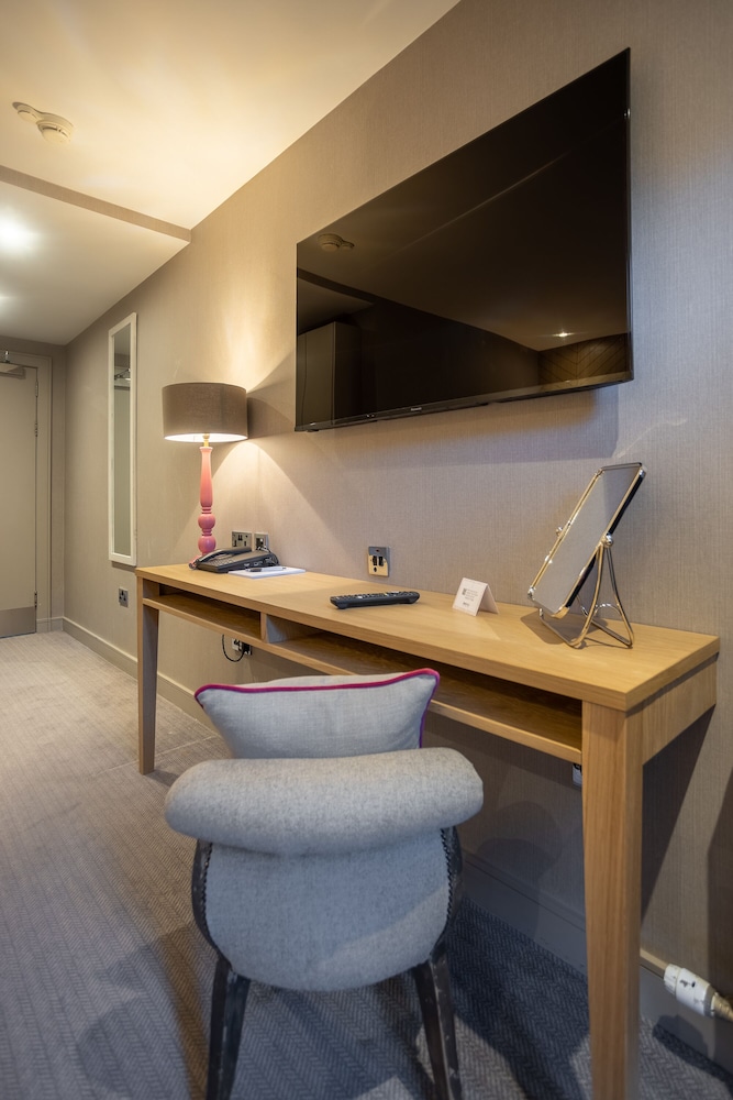 

Pisa - Leith - Murrayfield Hotel