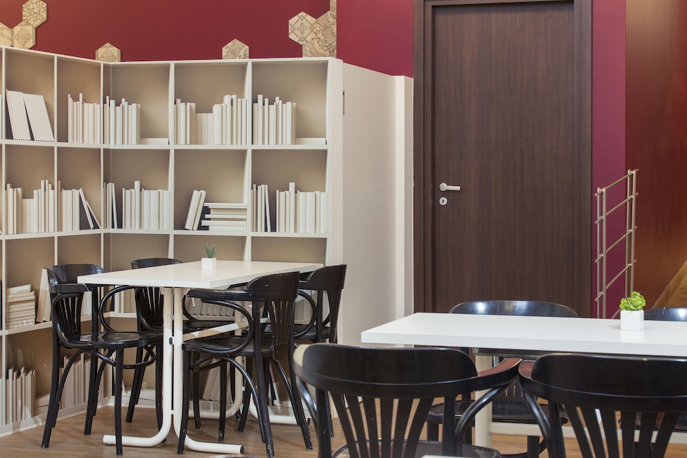 

Brindisi - Trieste - B&B Hotel Trieste