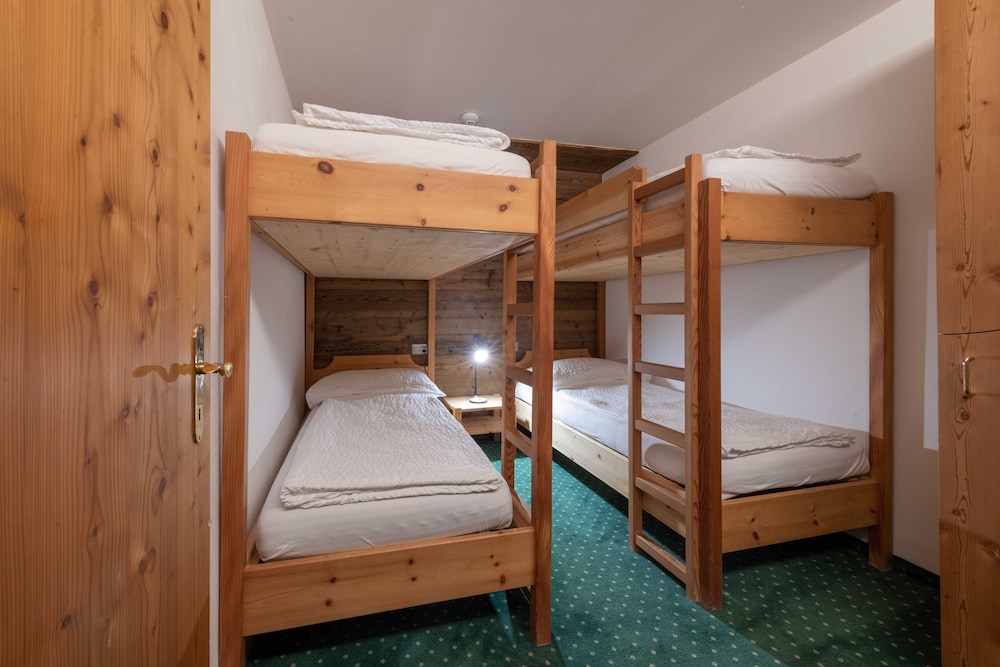 

Roma - Bivio - Hotel Grischuna